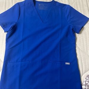 Figs women’s three-pocket scrub top